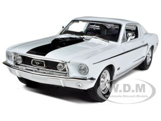 1968 Ford Mustang CJ Cobra Jet White 1/18 Diecast  Model Car by Maisto diecast model
