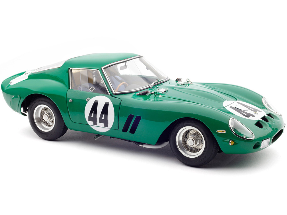 Ferrari 250 GTO #44 David Piper "GP Silverstone" (1963) Limited Edition to 2000 pieces Worldwide 1/18 Diecast Model Car by CMC diecast model