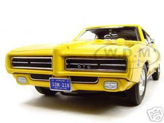 1969 Pontiac GTO Judge Yellow 1/18 Diecast Model Car by Motormax diecast model