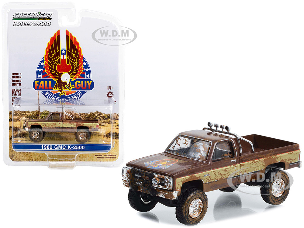 1982 GMC K-2500 Sierra Grande Pickup Truck Brown and Gold (Dirty Version) "Fall Guy Stuntman Association" Hollywood Special Edition 1/64 Diecast Model Car by Greenlight diecast model