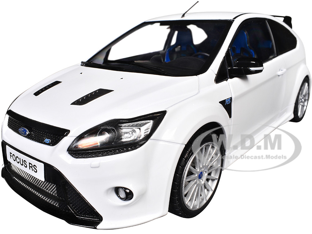 2009 Ford Focus RS MK2 Frozen White 1/18 Diecast Model Car by Solido diecast model