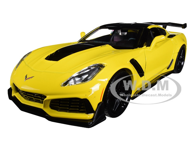 2019 Chevrolet Corvette ZR1 Yellow with Black Accents 1/24 Diecast Model Car by Motormax diecast model