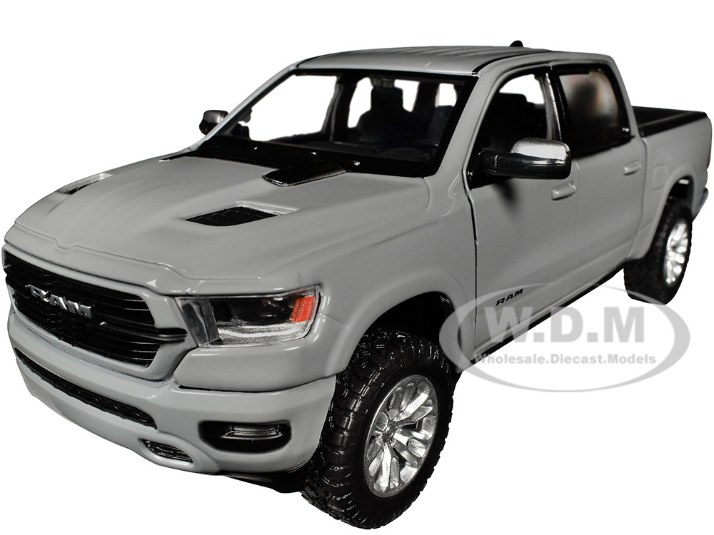 2019 RAM 1500 Laramie Crew Cab Pickup Truck Gray "Timeless Legends" Series 1/27 Diecast Model Car by Motormax diecast model