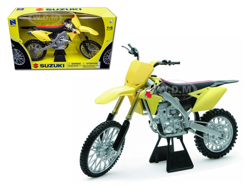 2014 Suzuki RM-Z450 Motorcycle Yellow 1/6 Model by New Ray diecast model