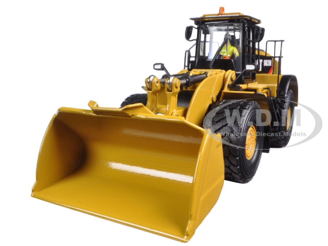 CAT Caterpillar 982M Wheel Loader with Operator "High Line Series" 1/50 Diecast Model by Diecast Masters diecast model