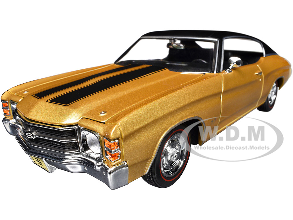 1971 Chevrolet Chevelle SS 454 Sport Gold Metallic with Black Top and Black Stripes "Special Edition" 1/18 Diecast Model Car by Maisto diecast model