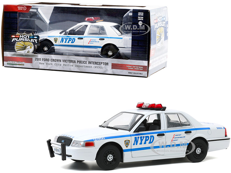 2011 Ford Crown Victoria Police Interceptor "New York City Police Department" (NYPD) White "Hot Pursuit" Series 1/24 Diecast Model Car by Greenlight diecast model