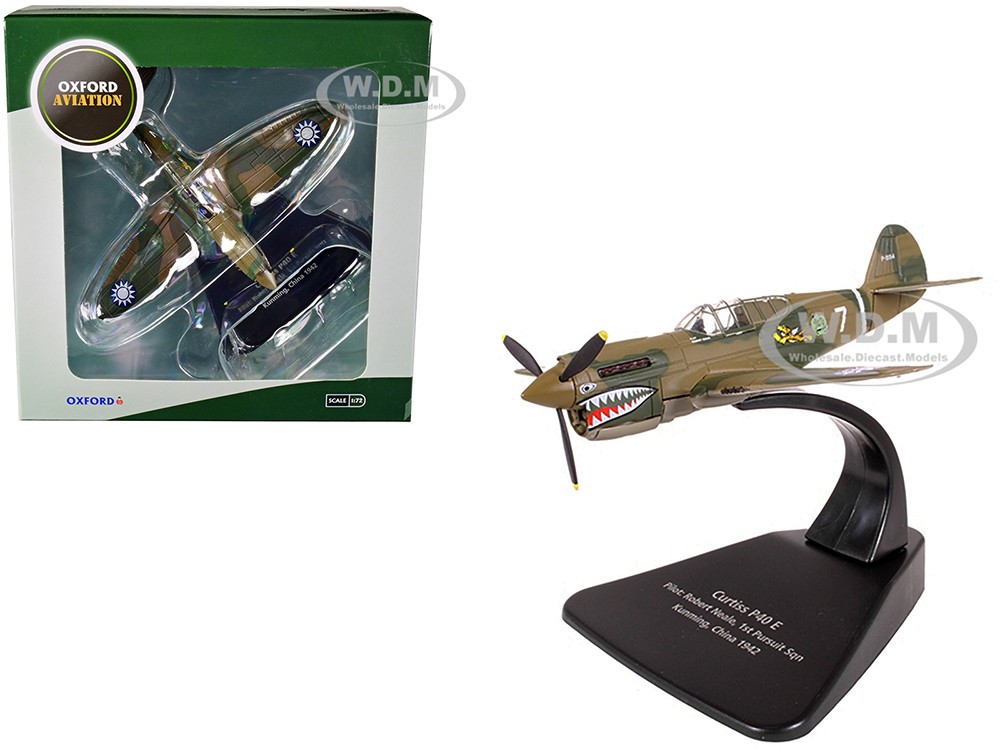 Curtiss P40 E Warhawk Fighter Plane Pilot: Robert Neale 1st Pursuit Squadron Kunming, China (1944) "Oxford Aviation" Series 1/72 Diecast Model Airplane by Oxford Diecast diecast model