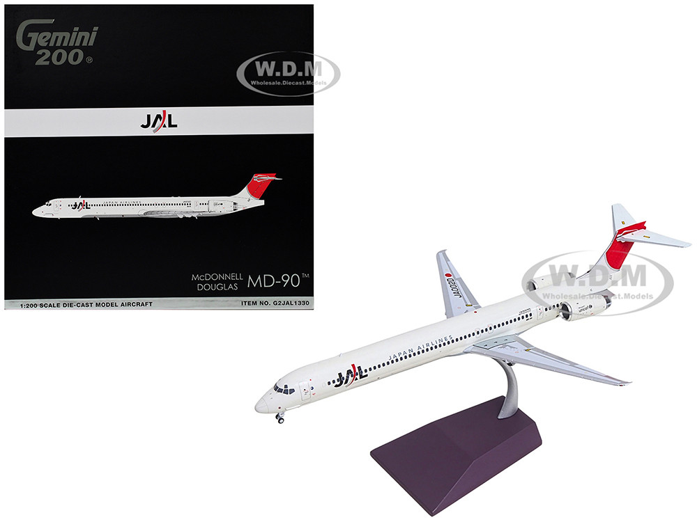 McDonnell Douglas MD-90 Commercial Aircraft "Japan Airlines" (JA002D) White with Red Tail "Gemini 200" Series 1/200 Diecast Model Airplane by GeminiJets diecast model