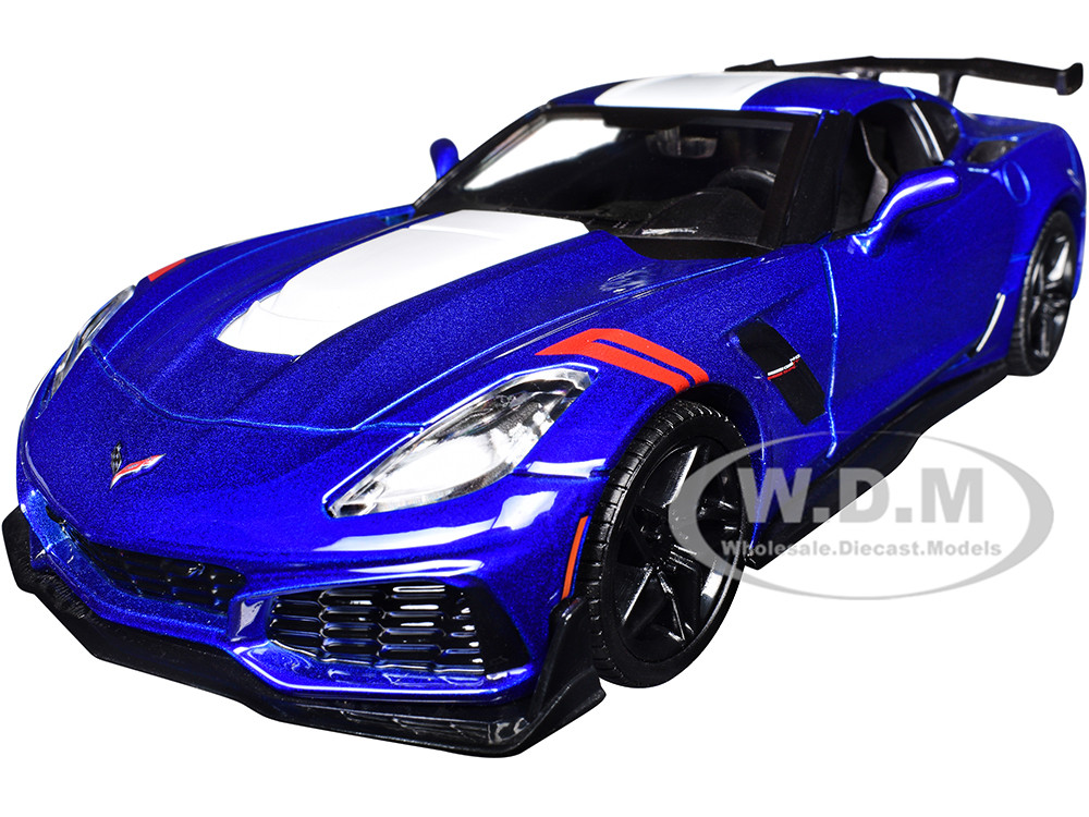 2019 Chevrolet Corvette ZR1 Blue Metallic and White "Timeless Legends" Series 1/24 Diecast Model Car by Motormax diecast model