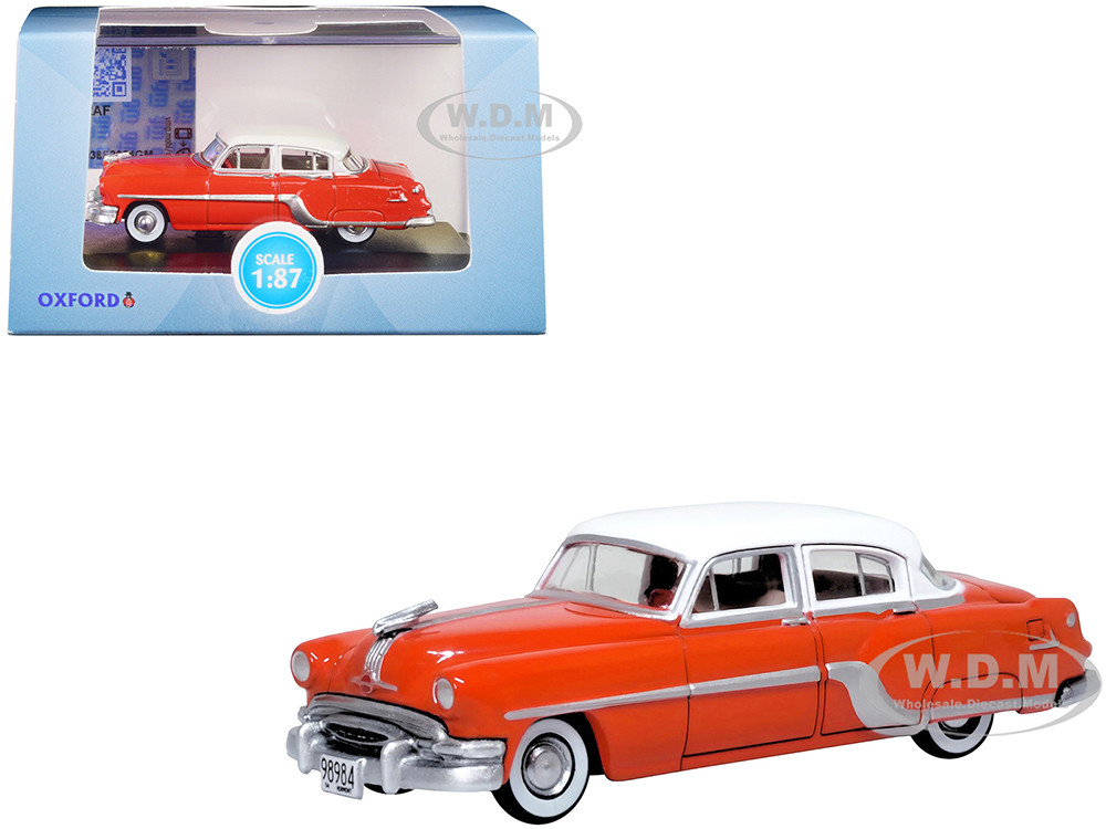 1954 Pontiac Chieftain 4 Door Coral Red with Winter White Top 1/87 (HO) Scale Diecast Model Car by Oxford Diecast diecast model