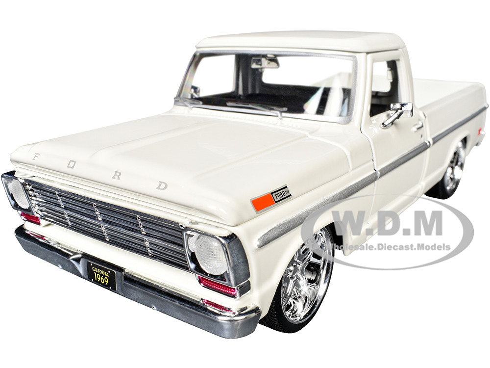1969 Ford F-100 Pickup Truck Cream "Maxx Design" Series 1/24 Diecast Model Car by Motormax diecast model