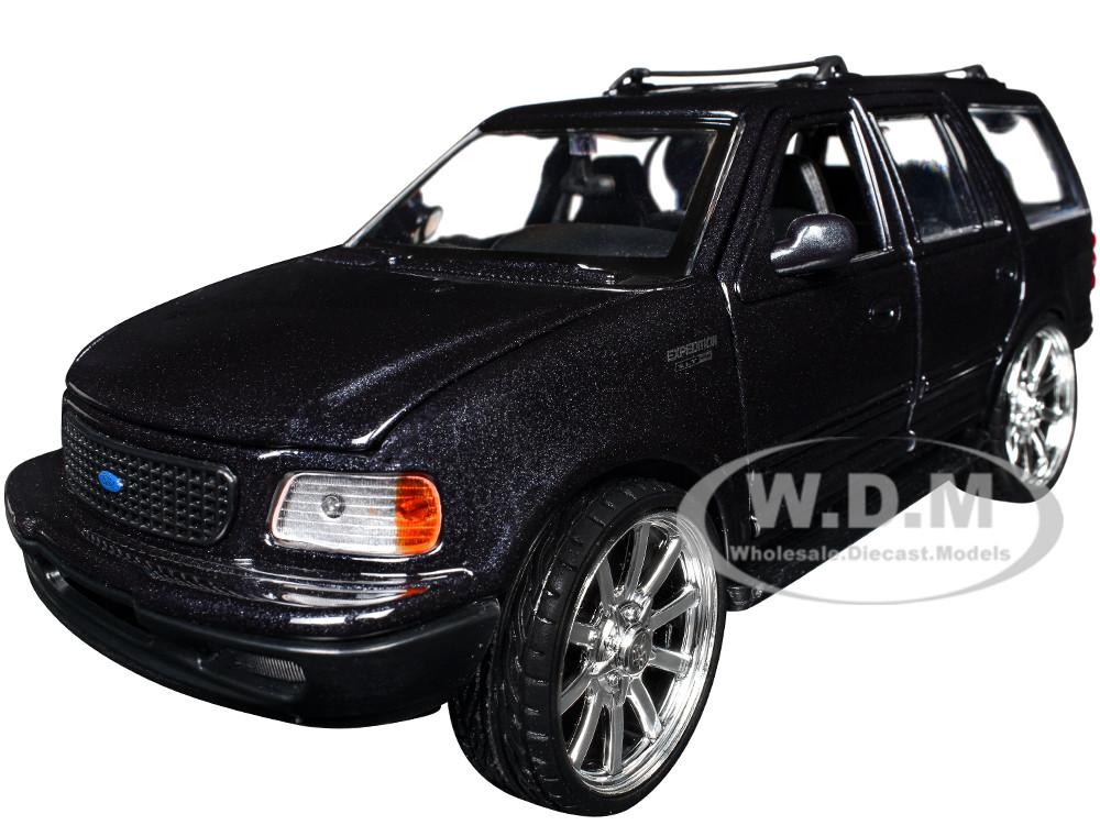 2000 Ford Expedition XLT Black Metallic "Maxx Design" "American Classics" Series 1/24 Diecast Model Car by Motormax diecast model