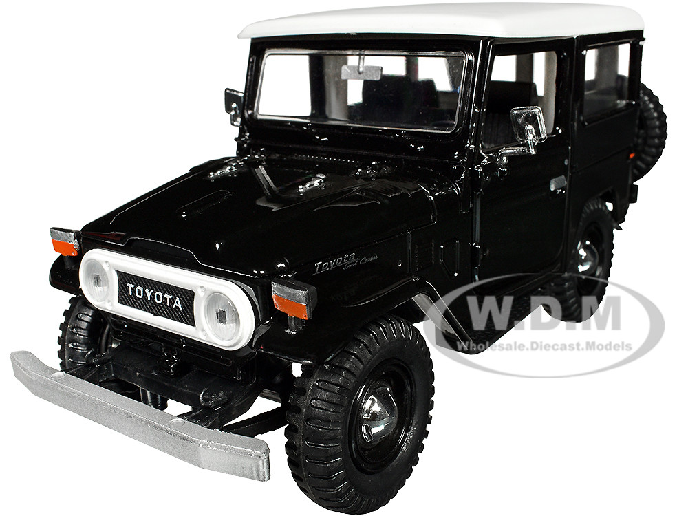 Toyota FJ40 Land Cruiser Black with White Top 1/24 Diecast Model Car by Motormax diecast model