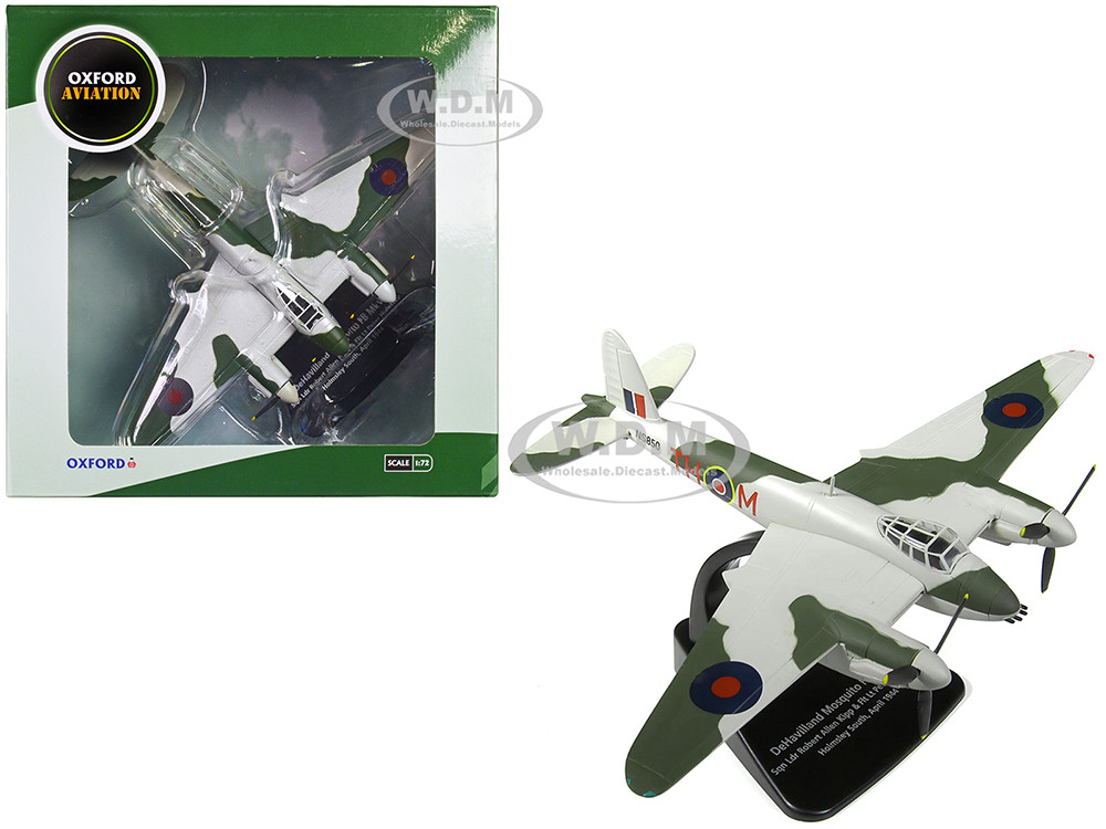 DeHavilland Mosquito FB MKVI Combat Aircraft "Sqd. Ldr. Robert Allen Kip and Flt. Lt. Peter Huletsky, Holmsley South" (1944) Royal Air Force "Oxford Aviation" Series 1/72 Diecast Model Airplane by Oxford Diecast diecast model