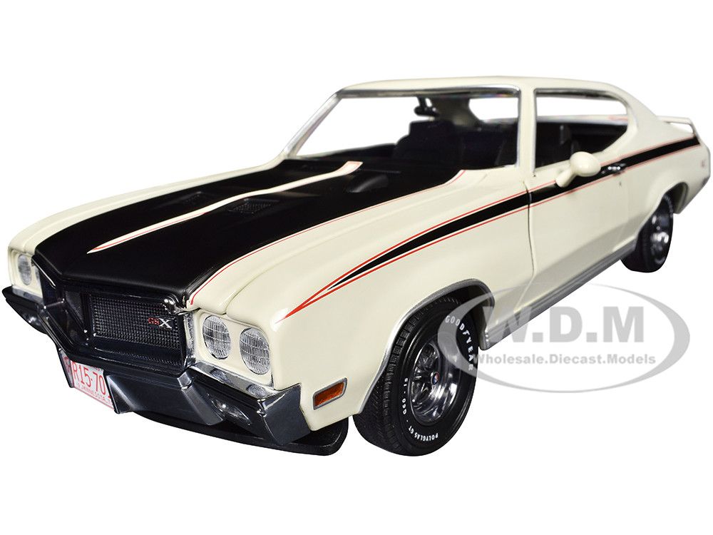 1970 Buick GSX Apollo White with Black Stripes "American Collectibles" Series 1/18 Diecast Model Car by Sun Star diecast model