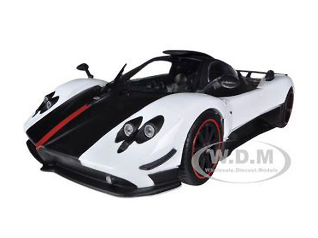 Pagani Zonda 5 Cinque White and Black 1/18 Diecast Model Car by Motormax diecast model