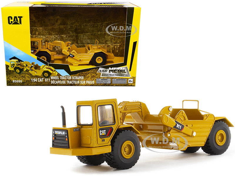 CAT Caterpillar 611 Wheel Tractor Scraper "Play & Collect!" Series 1/64 Diecast Model by Diecast Masters diecast model
