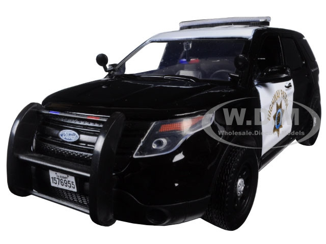 2015 Ford Interceptor Police Utility "California Highway Patrol" (CHP) Black and White 1/24 Diecast Model Car by Motormax diecast model