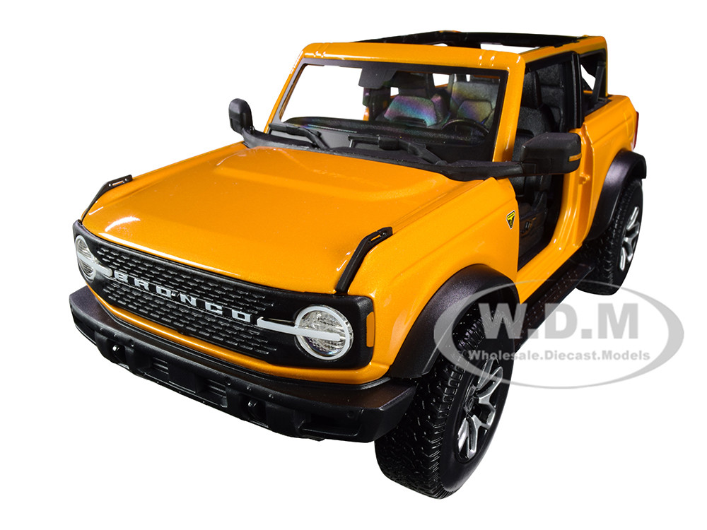 2021 Ford Bronco Badlands Orange Metallic "Special Edition" 1/18 Diecast Model Car by Maisto diecast model