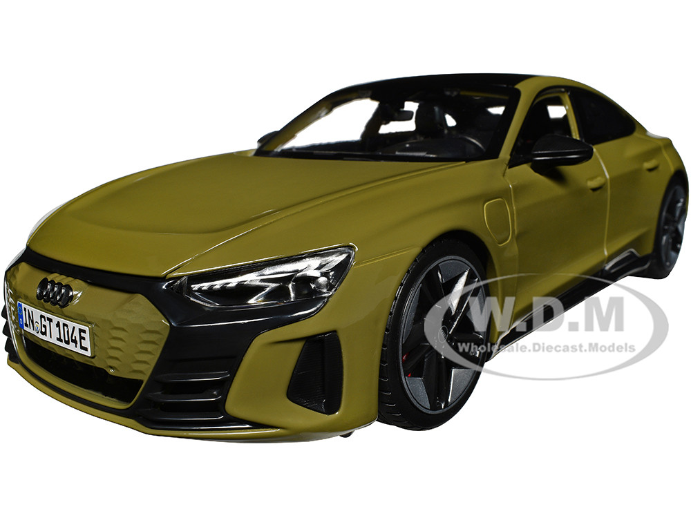 2022 Audi RS e-tron GT Dark Green with Sunroof 1/18 Diecast Model Car by Bburago diecast model