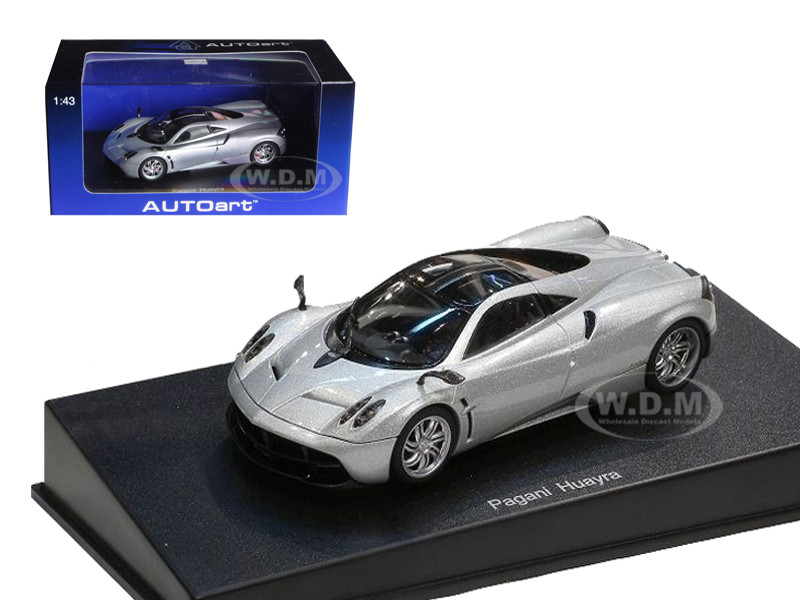 Pagani Huayra Metallic Silver 1/43 Diecast Model Car by Autoart diecast model
