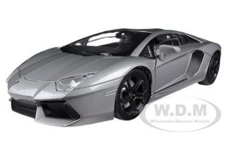 Lamborghini Aventador LP700-4 Gray Metallic 1/18 Diecast Model Car by Motormax diecast model