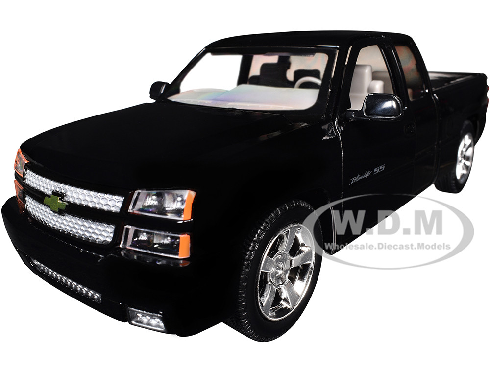 2006 Chevrolet Silverado Intimidator SS Pickup Truck Black "Timeless Legends" Series 1/25 Diecast Model Car by Motormax diecast model