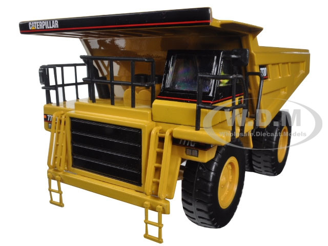 CAT Caterpillar 777D Off Highway Dump Truck with Operator "Core Classics Series" 1/50 Diecast Model by Diecast Masters diecast model