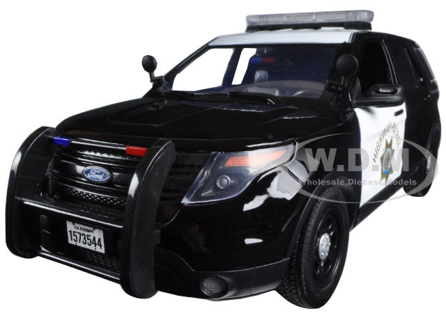2015 Ford PI Utility Interceptor CHP California Highway Patrol 1/18 Diecast Model Car by Motormax diecast model