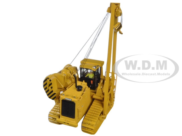 CAT Caterpillar 587T Pipelayer with Operator "Core Classics" Series 1/50 Diecast Model by Diecast Masters diecast model