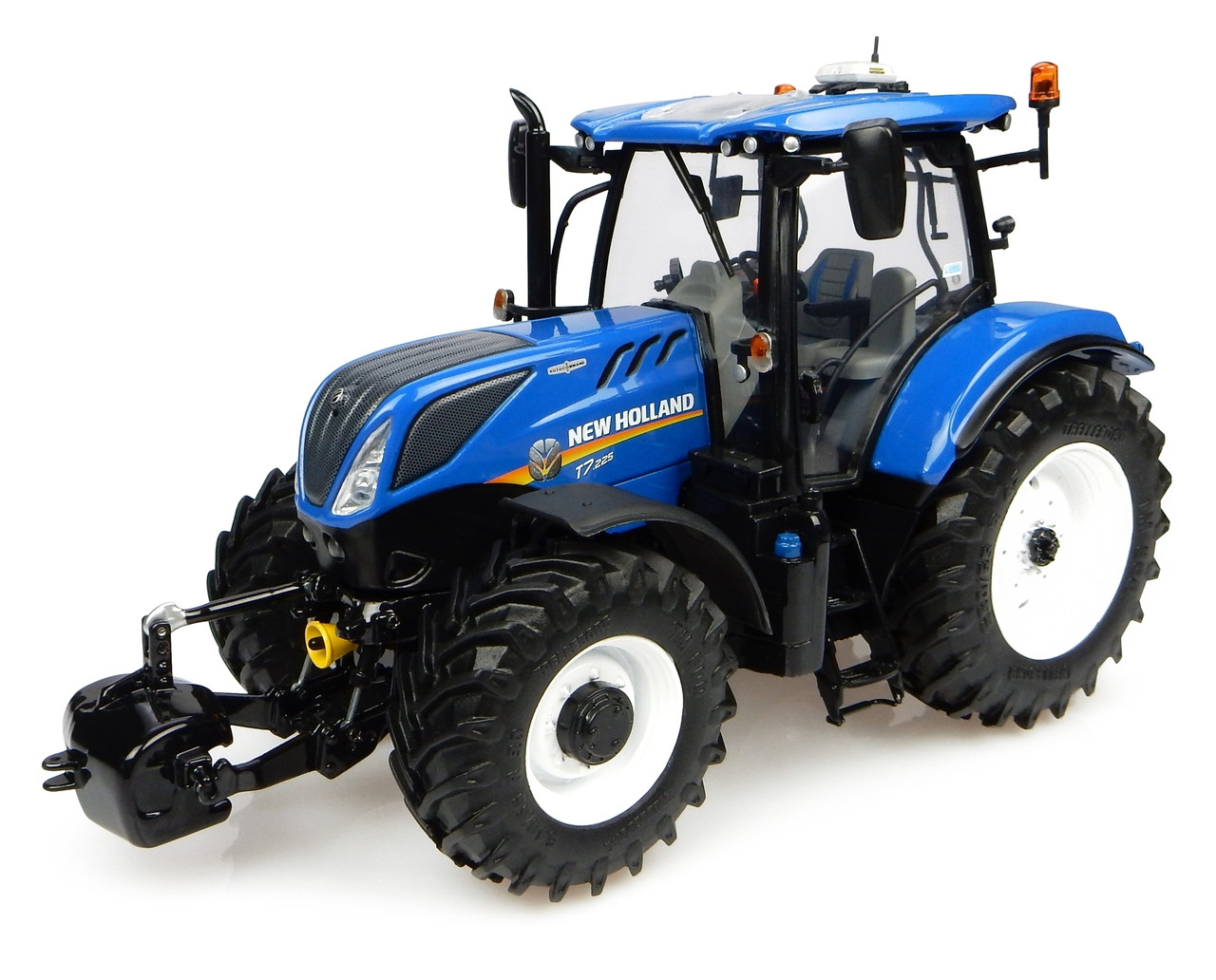 2015 New Holland T7.225 Tractor 1/32 Diecast Model by Universal Hobbies diecast model