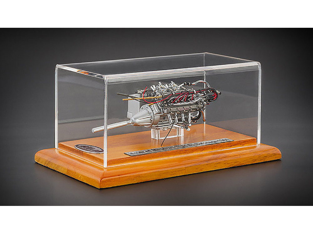 Engine with Display Showcase from 1960 Maserati Tipo 61 Birdcage 1/18 Diecast Model by CMC diecast model