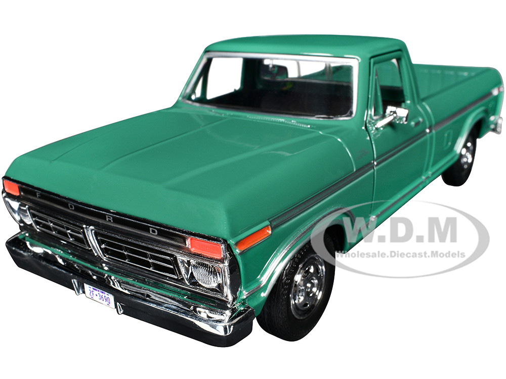 1977 Ford F-150 Custom Pickup Truck Green "Timeless Legends" Series 1/24 Diecast Model Car by Motormax diecast model