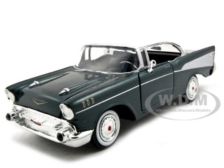 1957 Chevrolet Bel Air Green 1/24 Diecast Model Car by Motormax diecast model