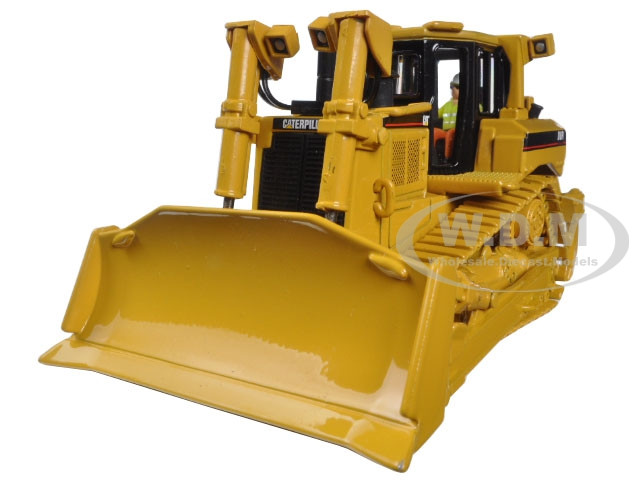 CAT Caterpillar D8R Series II Track Type with Operator "Core Classics Series" 1/50 Diecast Model by Diecast Masters diecast model