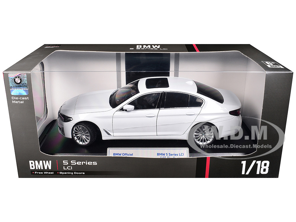 BMW 5 Series LCI White Metallic with Moonroof 1/18 Diecast Model Car by Heimanba diecast model