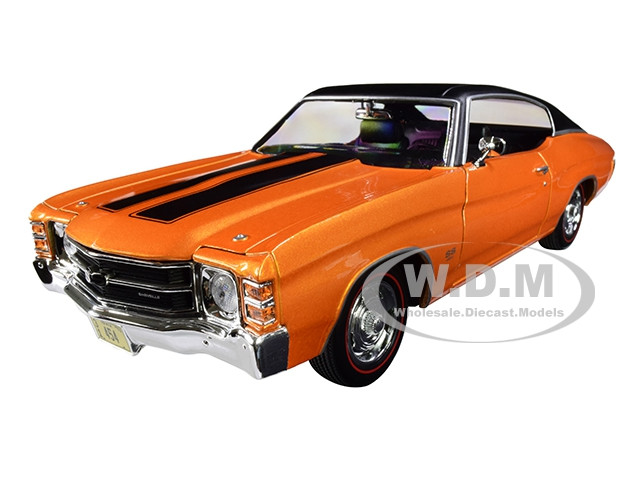 1971 Chevrolet Chevelle SS 454 Sport Orange Metallic with Black Top and Black Stripes 1/18 Diecast Model Car by Maisto diecast model