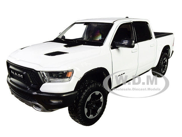 2019 RAM 1500 Rebel Crew Cab Pickup Truck White 1/24-1/27 Diecast Model Car by Motormax diecast model