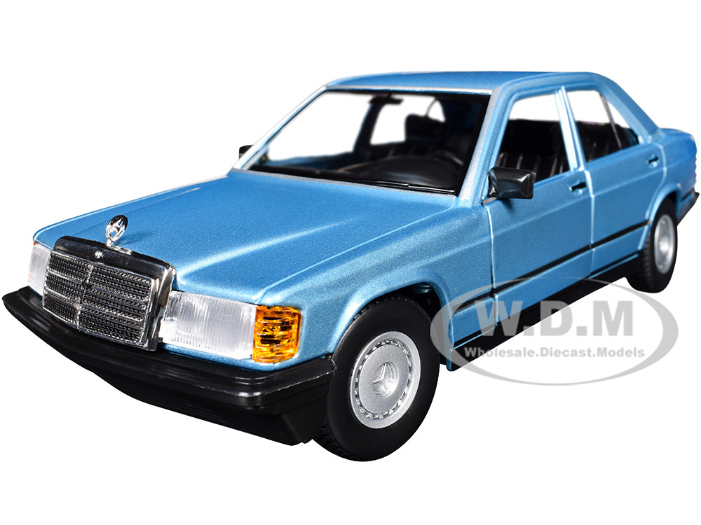 Mercedes-Benz 190 E 2.6 Blue Metallic 1/24 Diecast Model Car by Bburago diecast model
