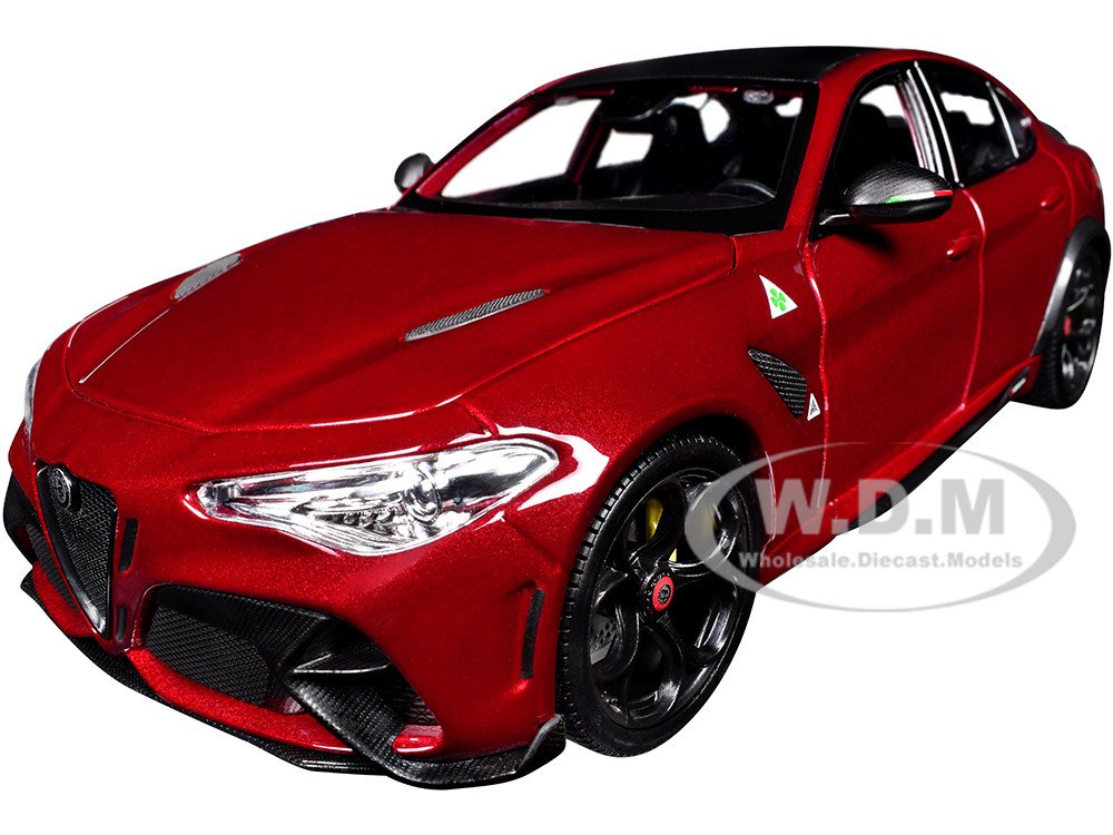 Alfa Romeo Giulia GTA Red Metallic with Carbon Top 1/18 Diecast Model Car by Bburago diecast model