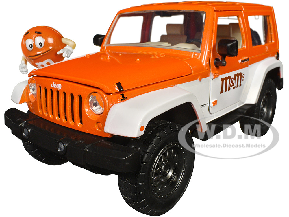 2007 Jeep Wrangler Orange Metallic and White and Orange M&M Diecast Figure "M&M's" "Hollywood Rides" Series 1/24 Diecast Model Car by Jada diecast model