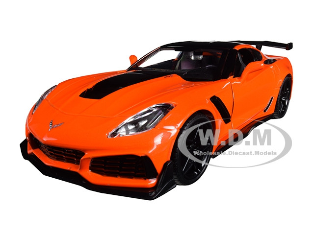 2019 Chevrolet Corvette ZR1 Orange with Black Accents 1/24 Diecast Model Car by Motormax diecast model
