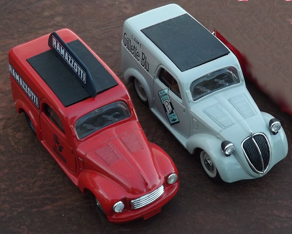 Fiat 500 B Topolino 1946 and 500 C 1949, a model car by Brumm