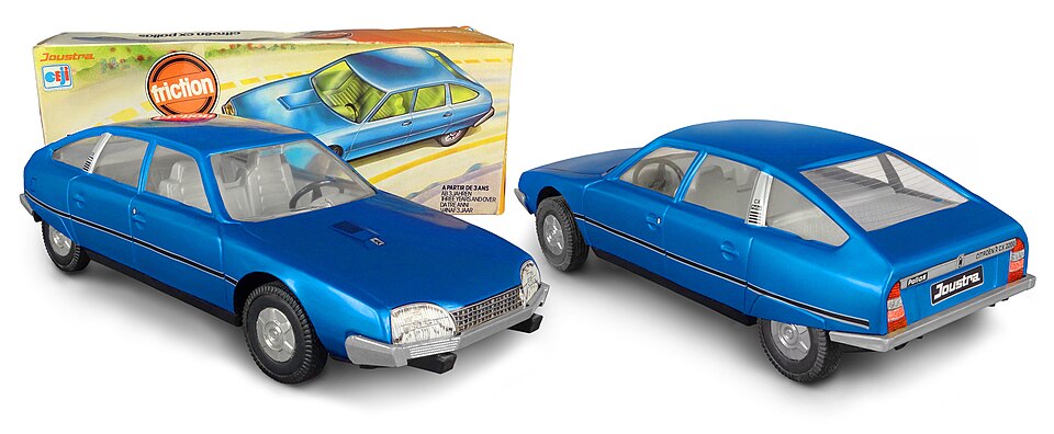 Joustra-Citroen-CX-2200-Pallas-bleue-friction-30cm, a model car by Joustra