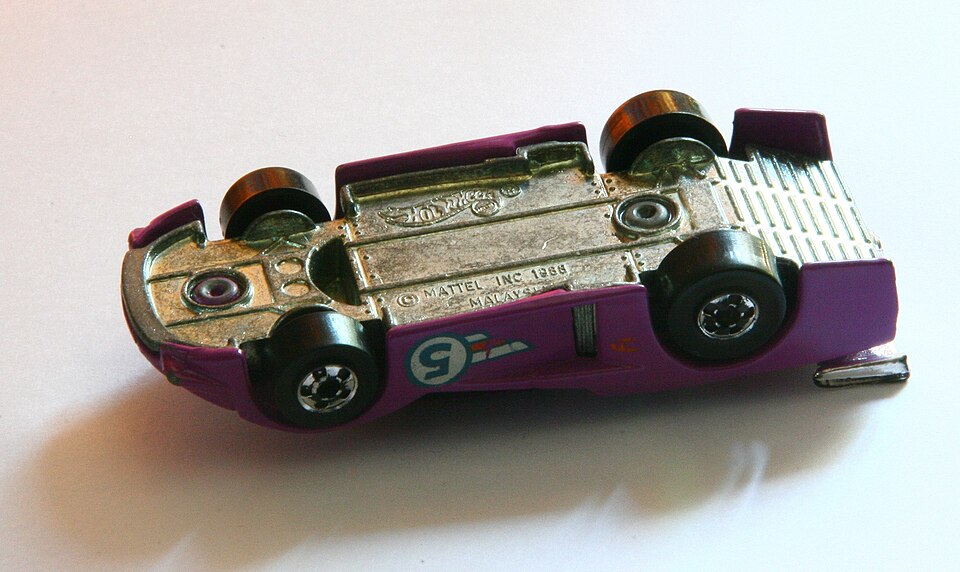 Hot Wheels Modellauto Unterseite, a model car by Hot Wheels