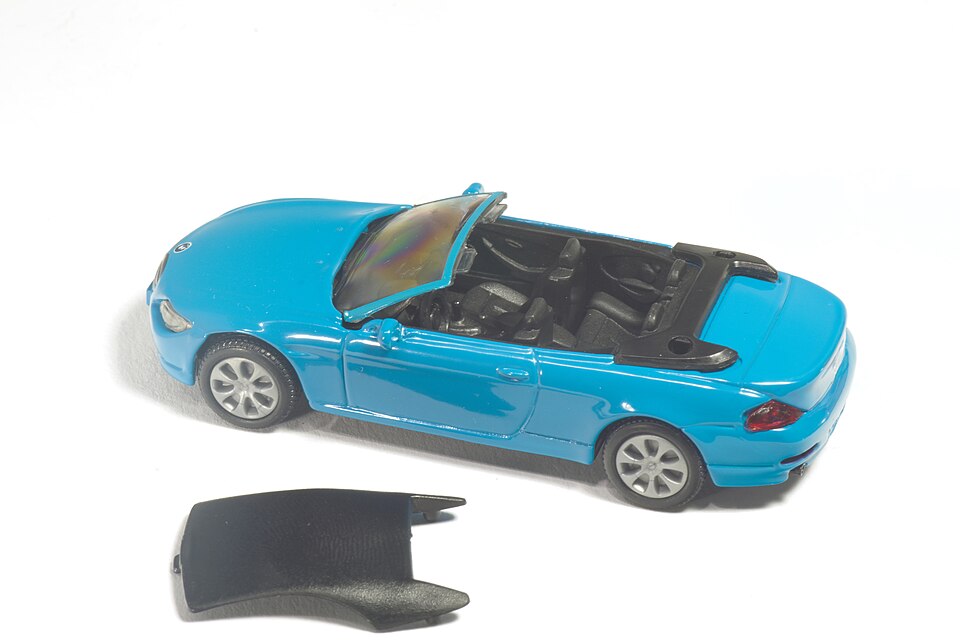 Siku-Modell BMW 645i mit abgenommenem Verdeck 2022, a model car by Siku