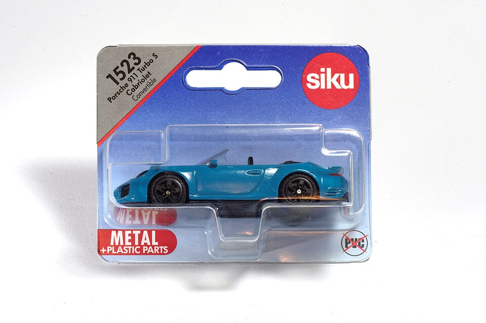 Siku-Modell Porsche 911 Turbo S Cabriolet im Blister 2022, a model car by Siku