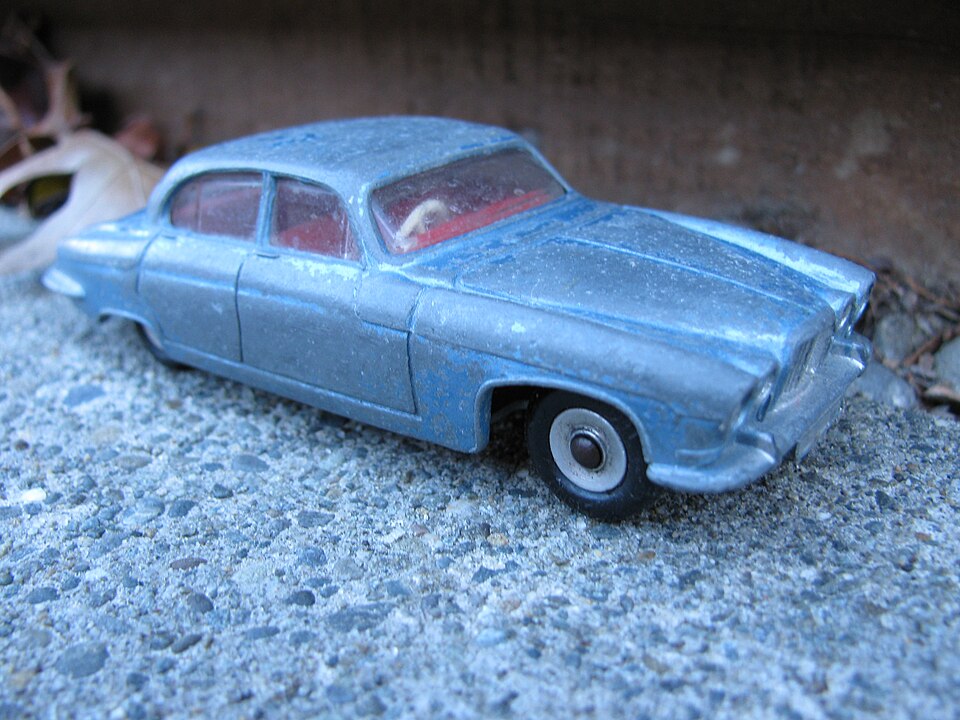 Dinky - Jaguar Mark X (6042715801), a model car by Dinky Toy cars