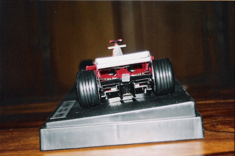 F2005 F1056, a model car by Hot Wheels